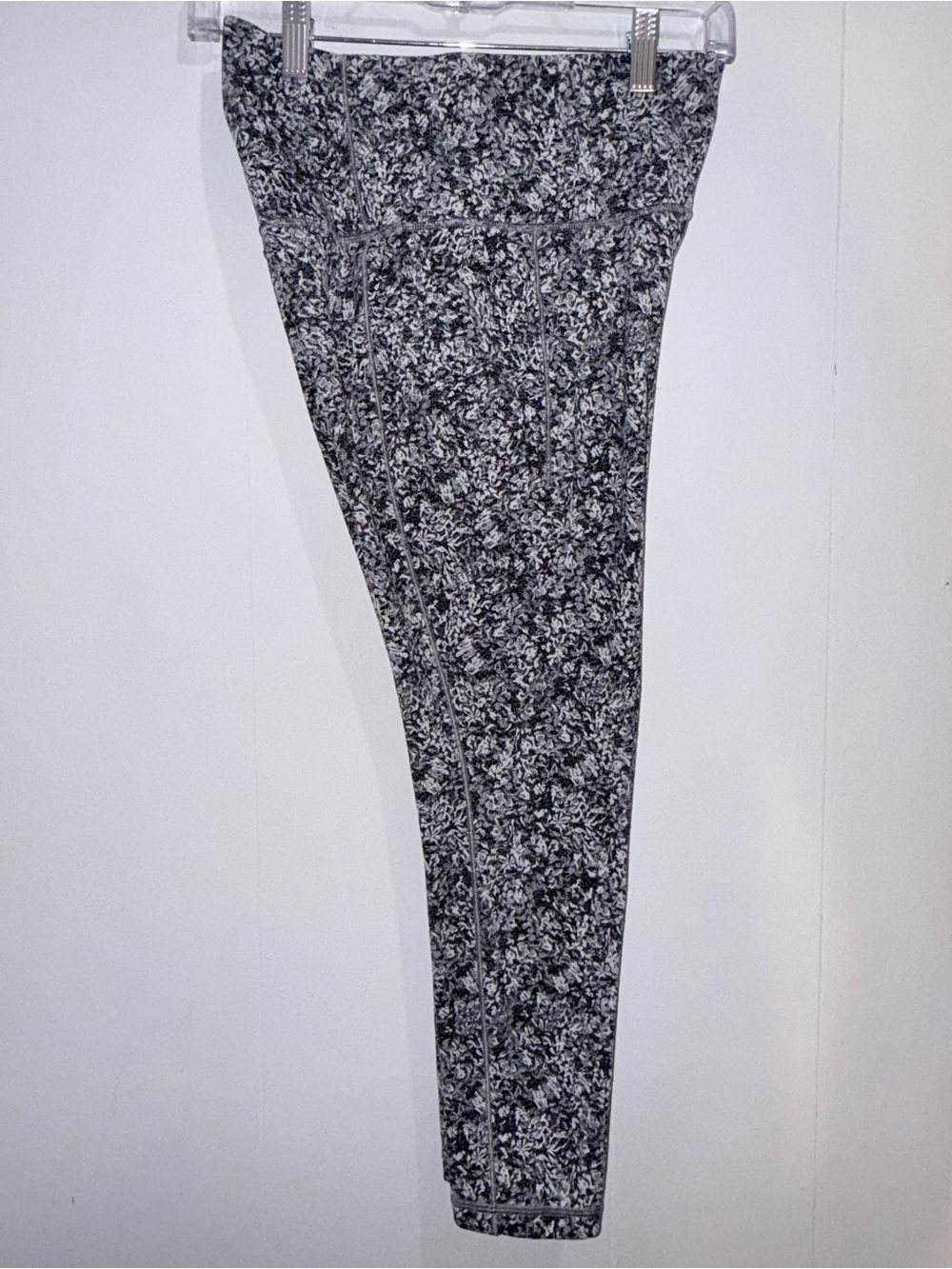 Athleta Salutation Stash Pocket II Textured 7/8 Tight Moonflower Black S - Picture 4 of 7